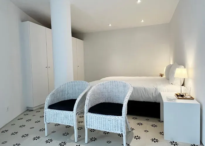 منزل للإقامة Signature *